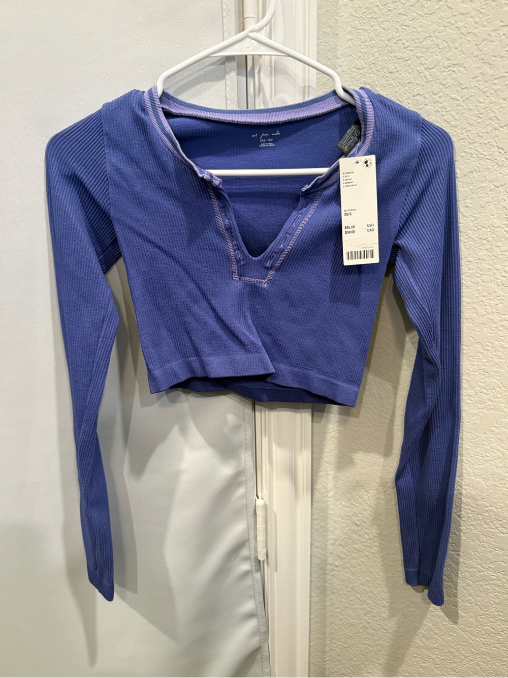 New Urban Outfitters Long-Sleeve Ribbed V-Neck Crop Top in Periwinkle